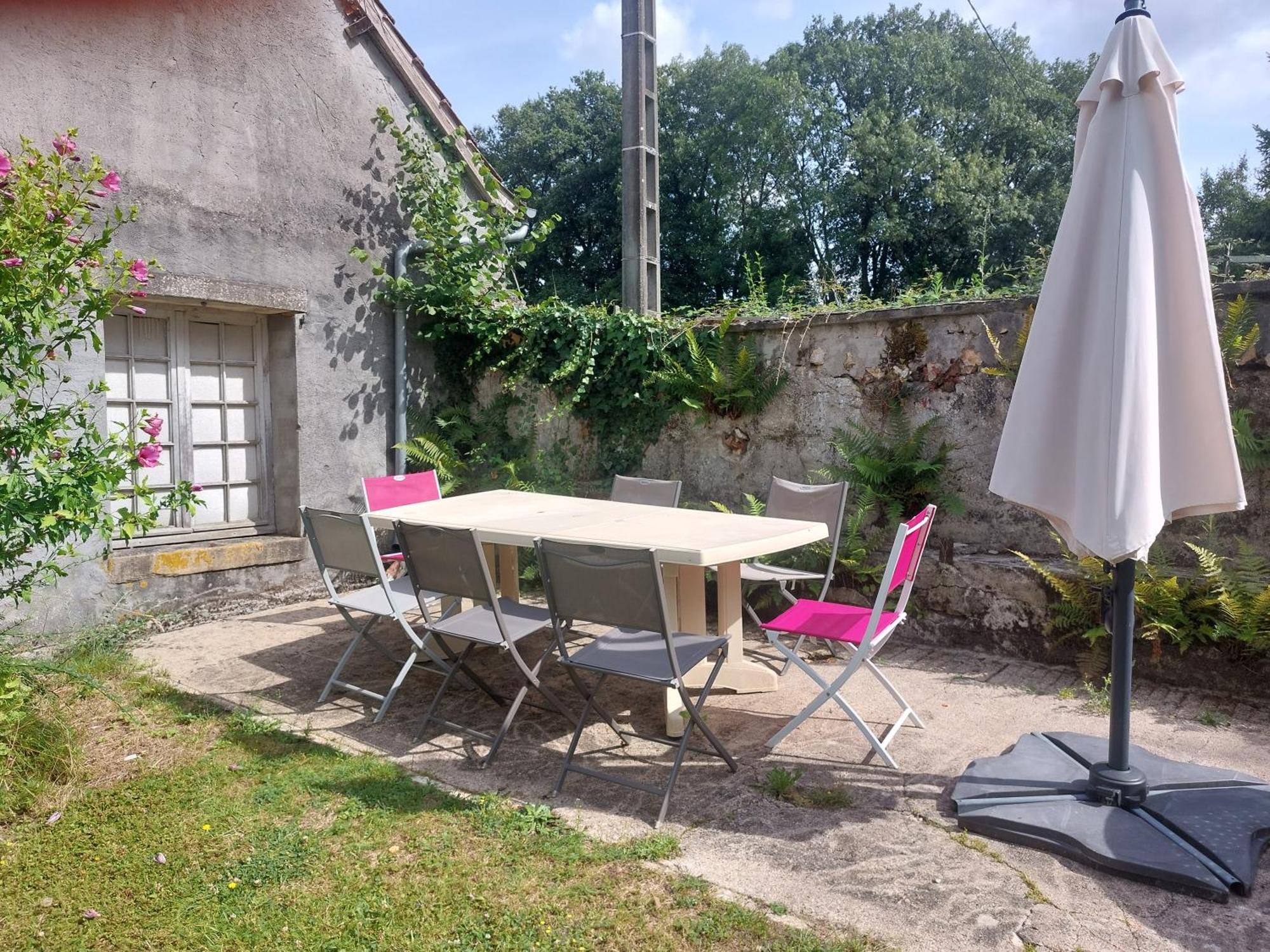 Les Anniquins Villa Ivoy-le-Pré Buitenkant foto